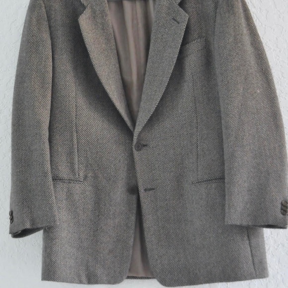 GIORGIO ARMANI SPORTS JACKET - Picture 3 of 3